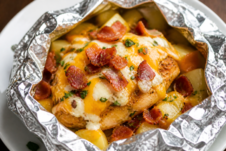 Cheesy Bacon Ranch Chicken Foil Packets – Easy, Flavor-Packed Dinner