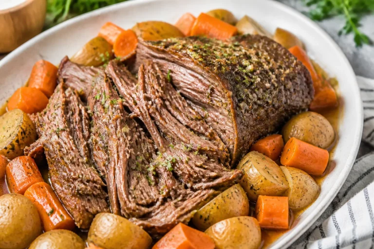 Crockpot Garlic Herb Pot Roast – Tender, Cozy, and Easy